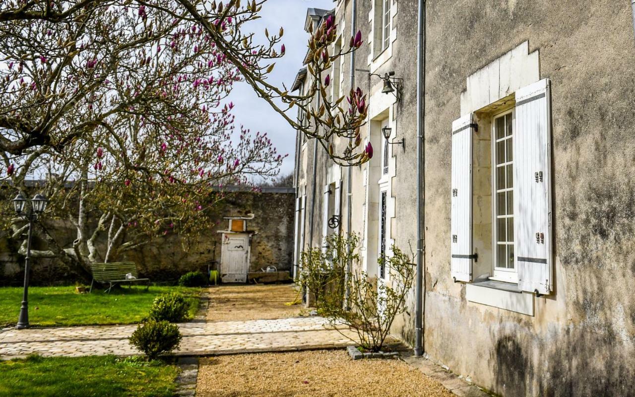 Chateau De La Grand'Cour Grandchamp-des-Fontaines Buitenkant foto